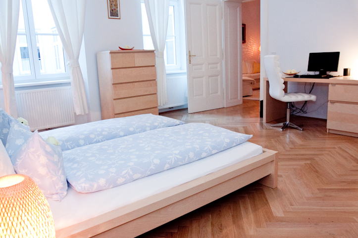 Schlafzimmer-Schreibtisch Schlafzimmer-Schreibtisch